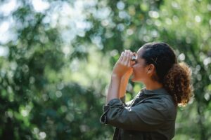 Things to Consider Before Buying Compact Binoculars for Birding
